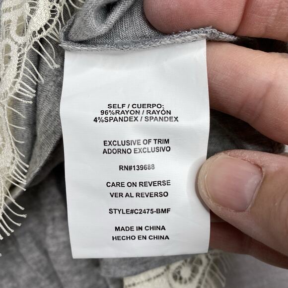 Coco + Jaimeson Womens Top Sz M Gray Cream Lace Bell Sleeve Boho Off Shoulder - Picture 7 of 9